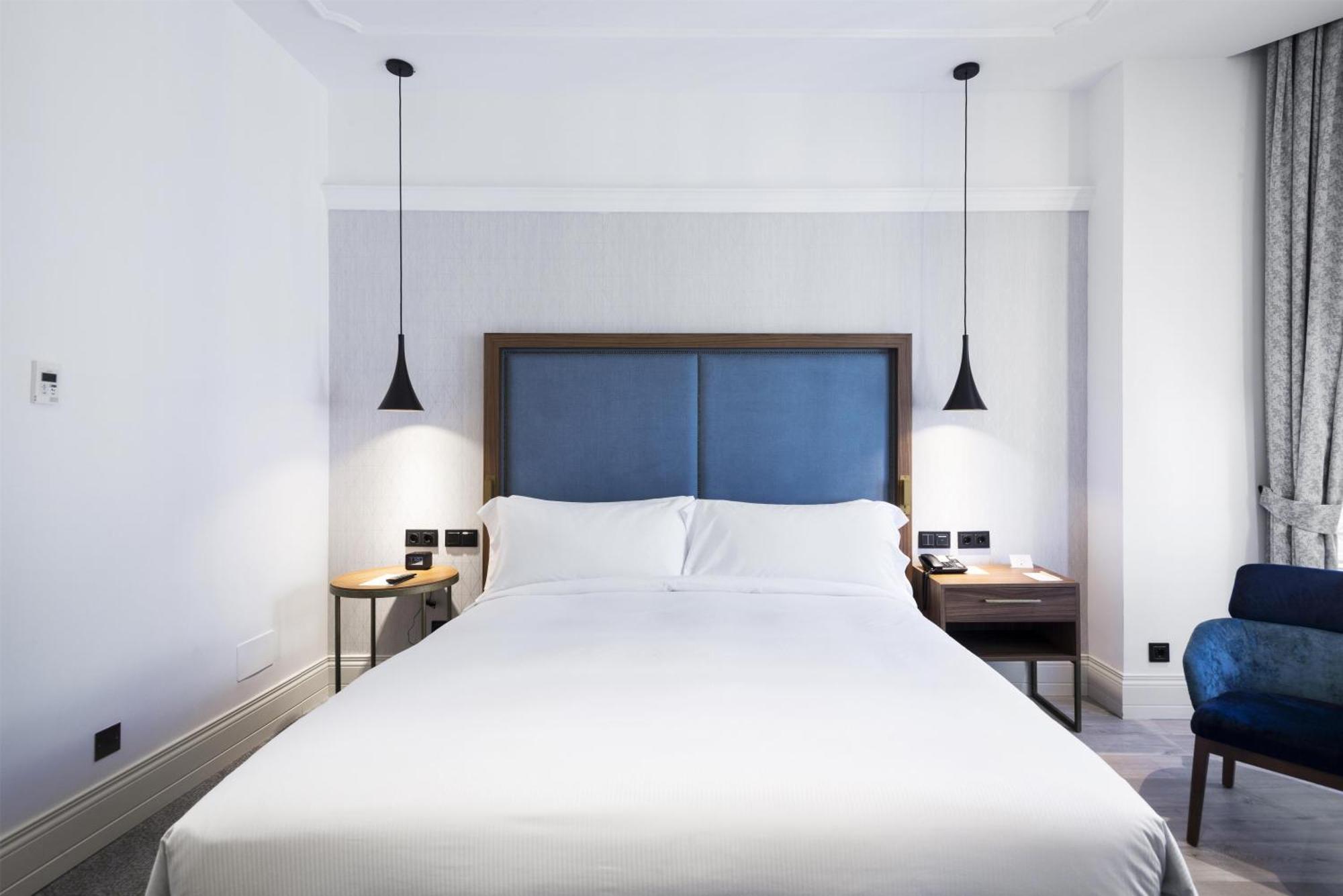 Doubletree By Hilton Madrid-Prado — Foto 1